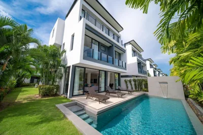 Modern minimalist style luxury villa with private pool located in a high-end resort area adjacent to Laguna Park Golf Course – Fotos 2