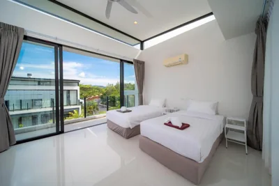 Modern minimalist style luxury villa with private pool located in a high-end resort area adjacent to Laguna Park Golf Course – Fotos 5