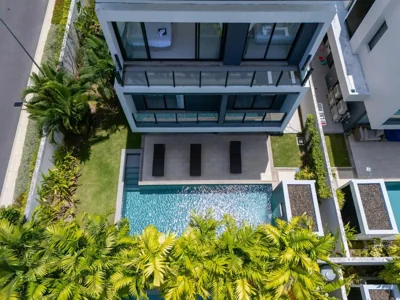 Modern minimalist style luxury villa with private pool located in a high-end resort area adjacent to Laguna Park Golf Course – Fotos 16